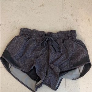 Lululemon Hotty Hot 2.5” Shorts